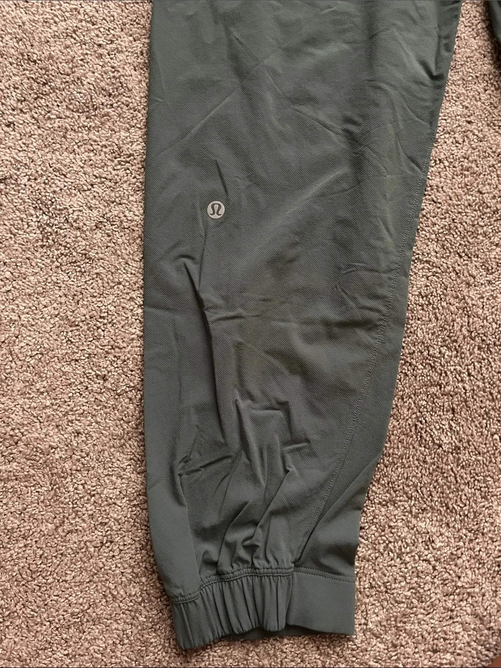 Lululemon green joggers